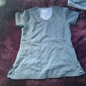 Grey’s Anatomy By Barco medium scrub top in steel